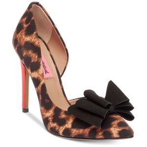 Betsey Johnson Prince leopard evening Heels Size 9
